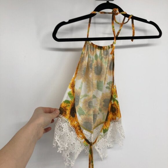 TELA Urban Outfitters sunflower print halter crop top lace  crochet hem - Picture 8 of 16